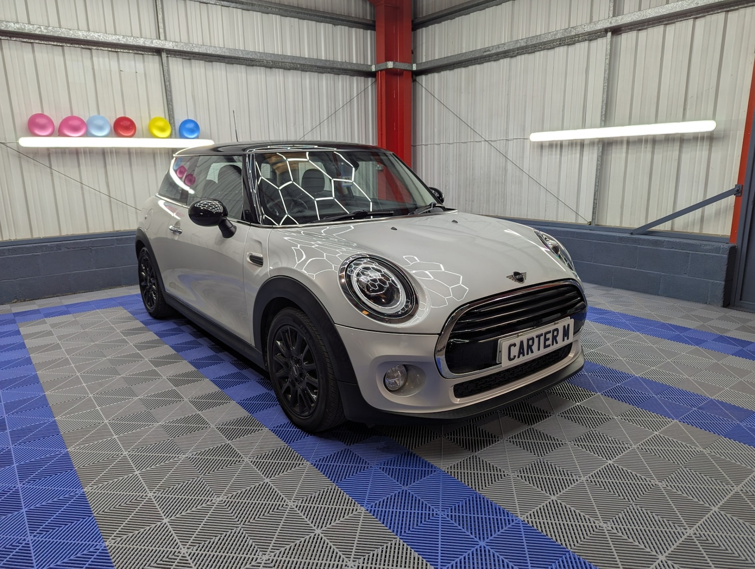 Used MINI Hatch 2019 for sale - 76877639: Photo 1