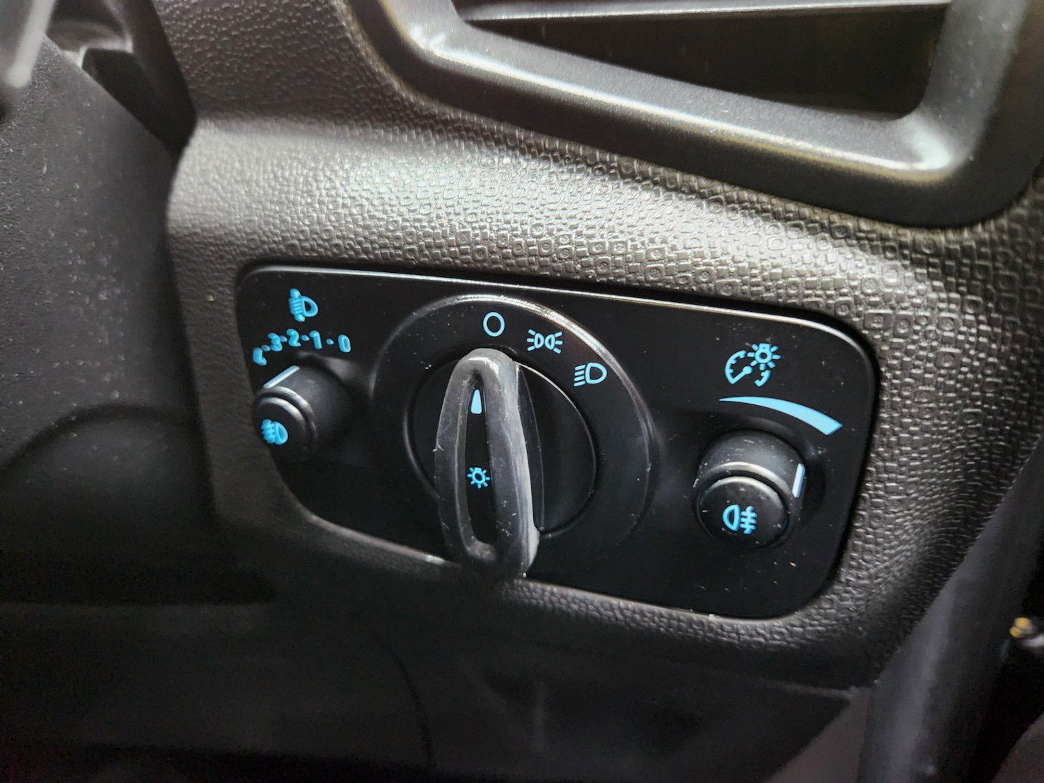 Used Ford Ecosport 2015 for sale - 77558698: Photo 7