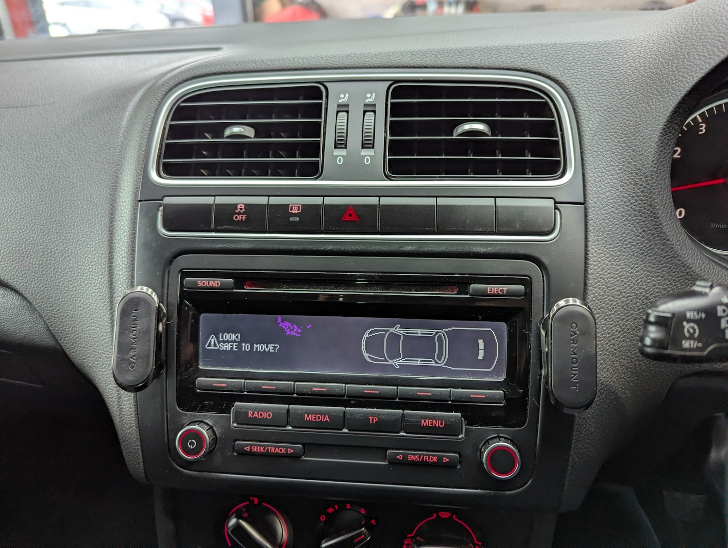 Used Volkswagen Polo 2013 for sale - 77432896: Photo 22