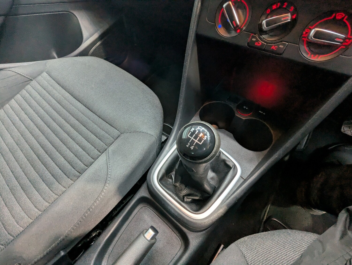 Used Volkswagen Polo 2013 for sale - 77432896: Photo 25