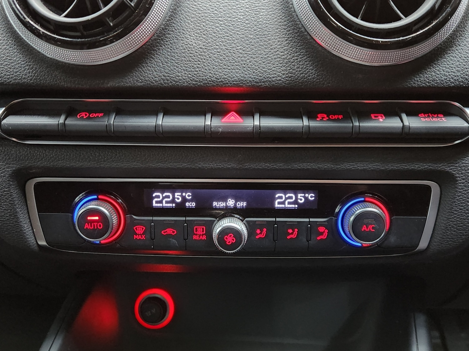 Used Audi A3 2015 for sale - 77974006: Photo 32