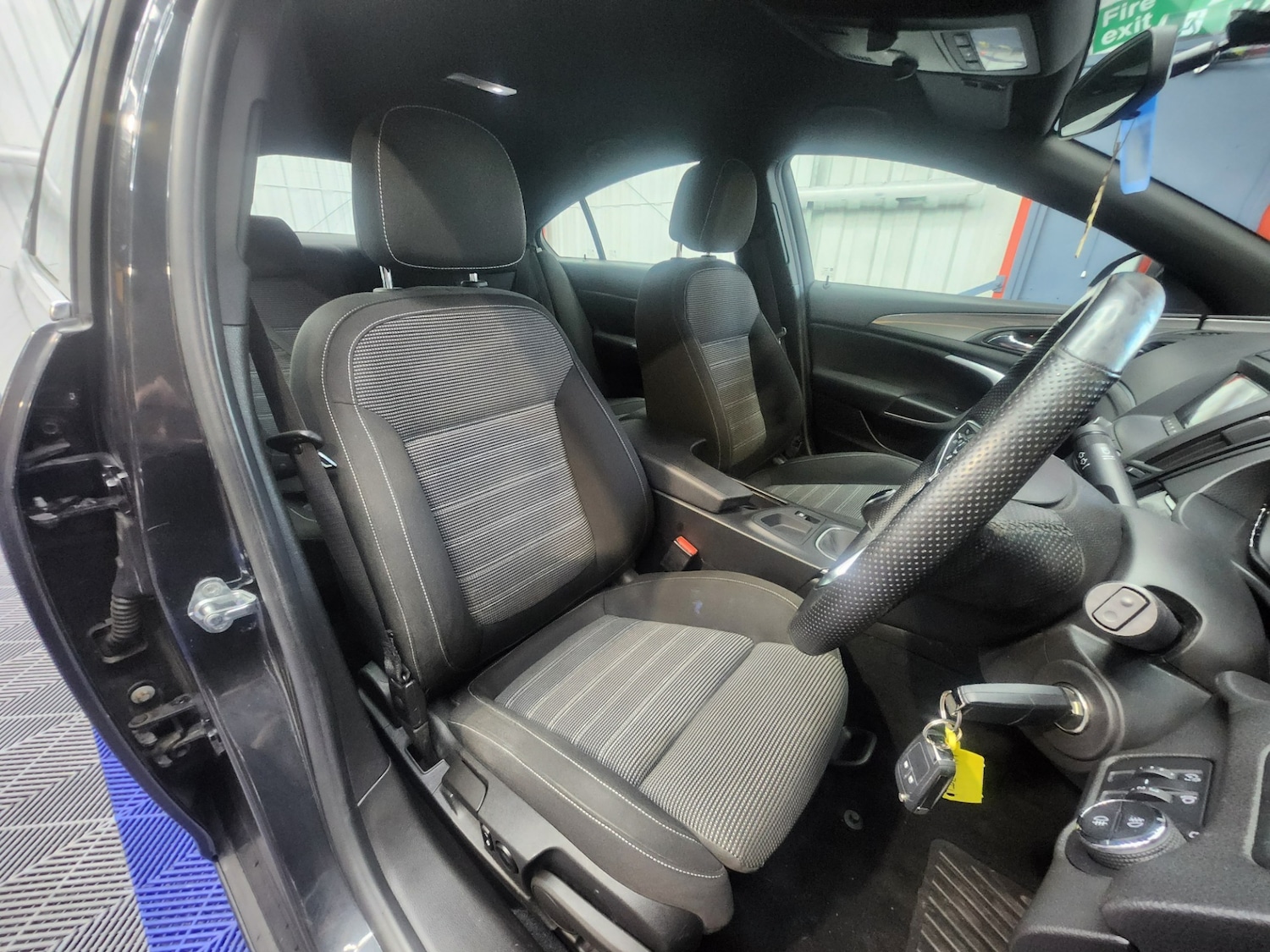 Used Vauxhall Insignia 2014 for sale - 77947110: Photo 10