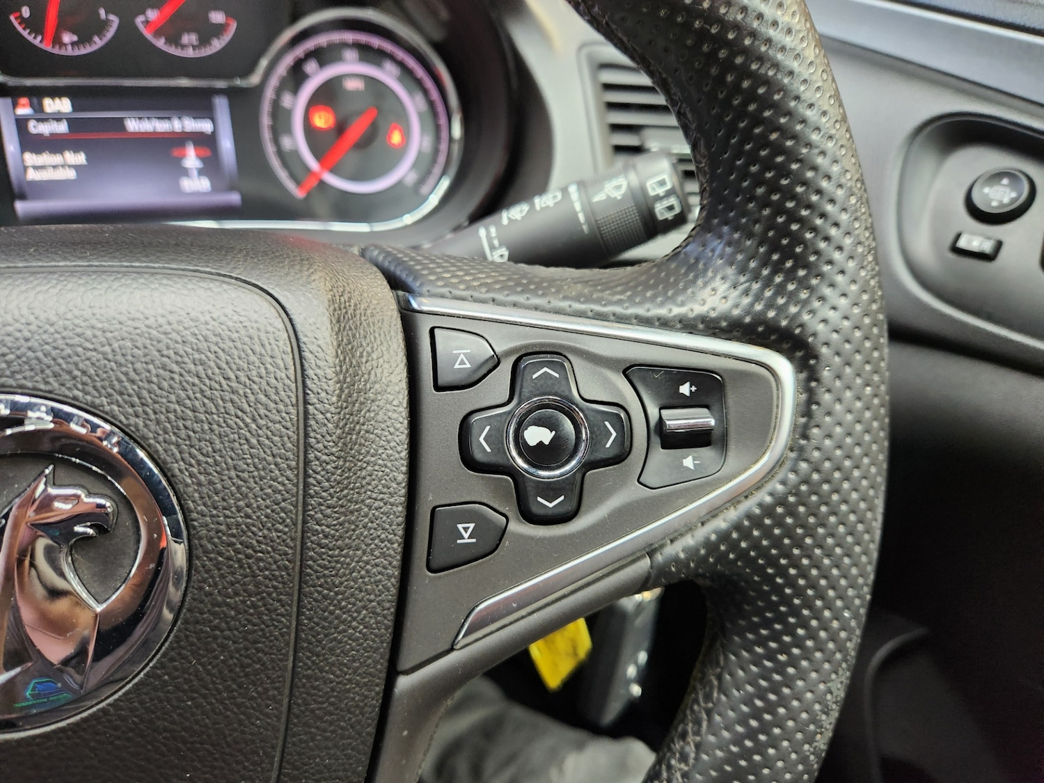 Used Vauxhall Insignia 2014 for sale - 77947110: Photo 24