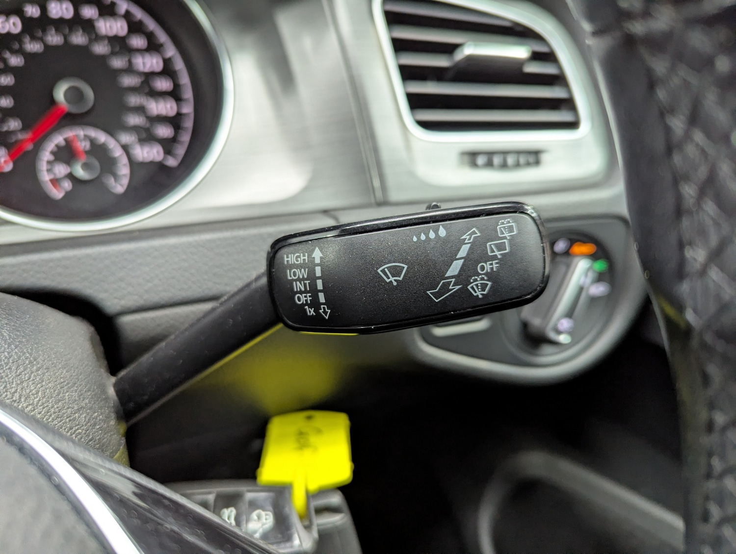 Used Volkswagen Golf 2013 for sale - 77371000: Photo 25