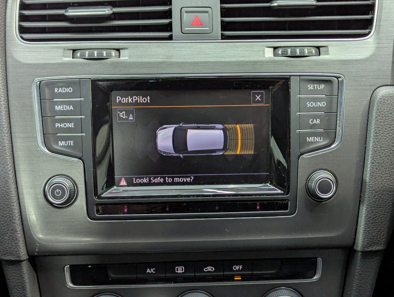 Used Volkswagen Golf 2013 for sale - 77371000: Photo 29