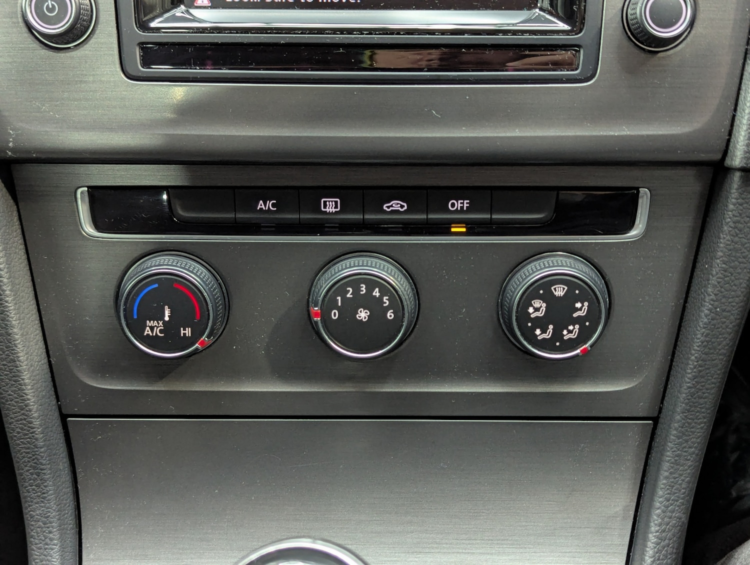 Used Volkswagen Golf 2013 for sale - 77371000: Photo 30