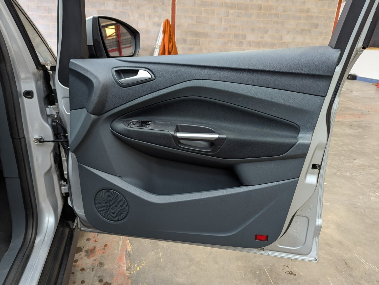 Used Ford C-Max 2014 for sale - 76412321: Photo 25