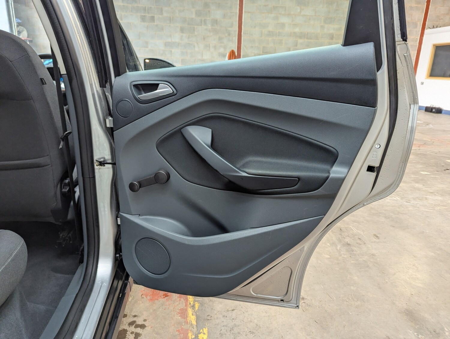 Used Ford C-Max 2014 for sale - 76412321: Photo 26