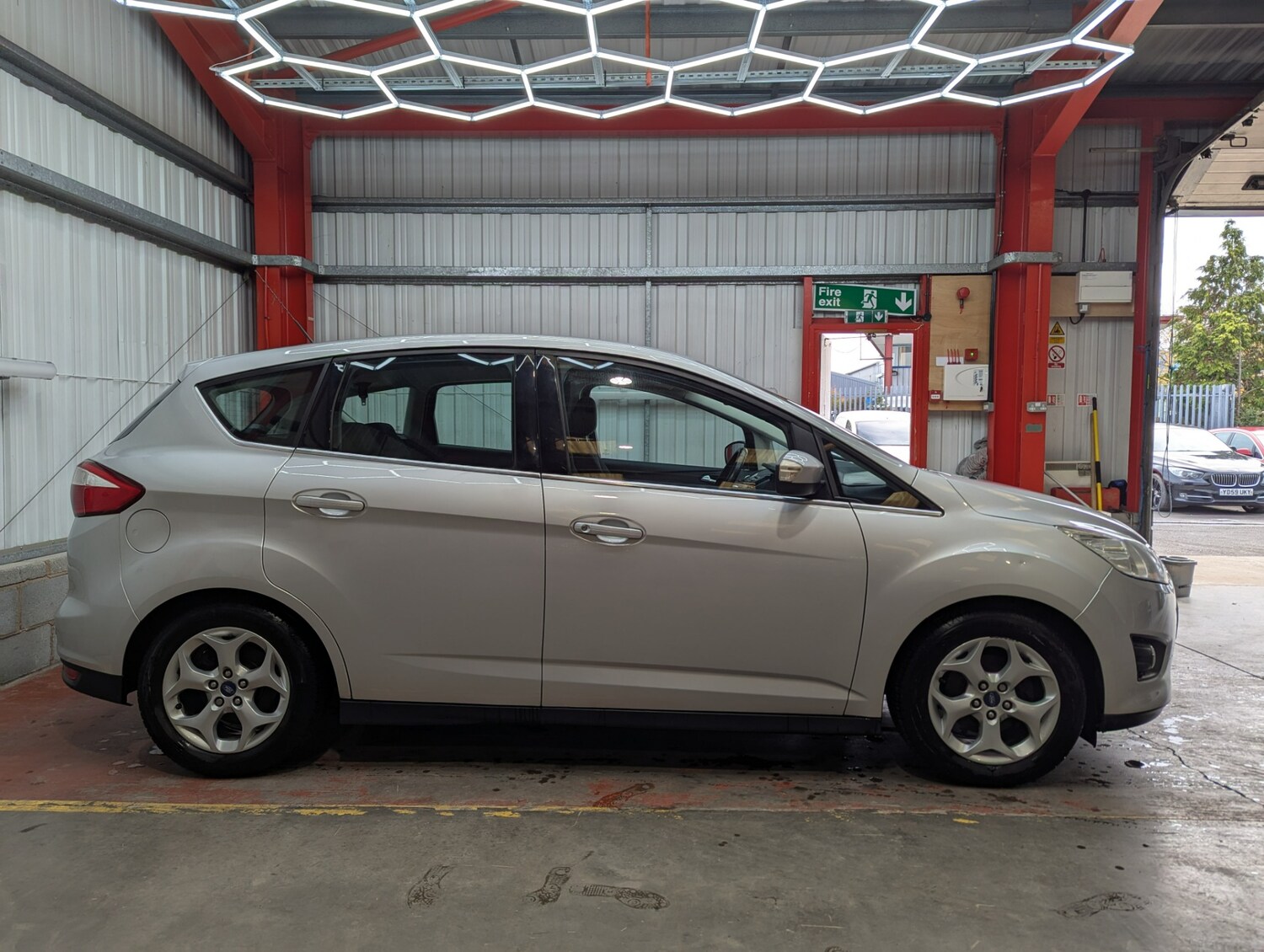 Used Ford C-Max 2014 for sale - 76412321: Photo 6