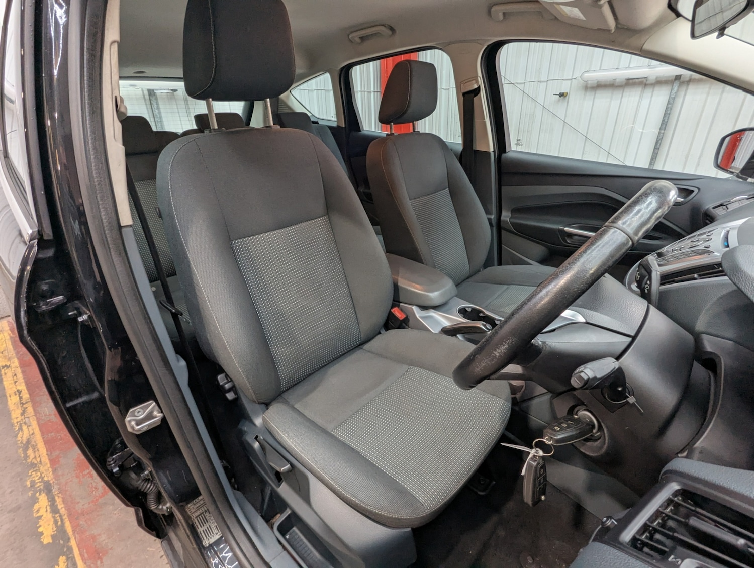 Used Ford C-Max 2014 for sale - 76468813: Photo 16