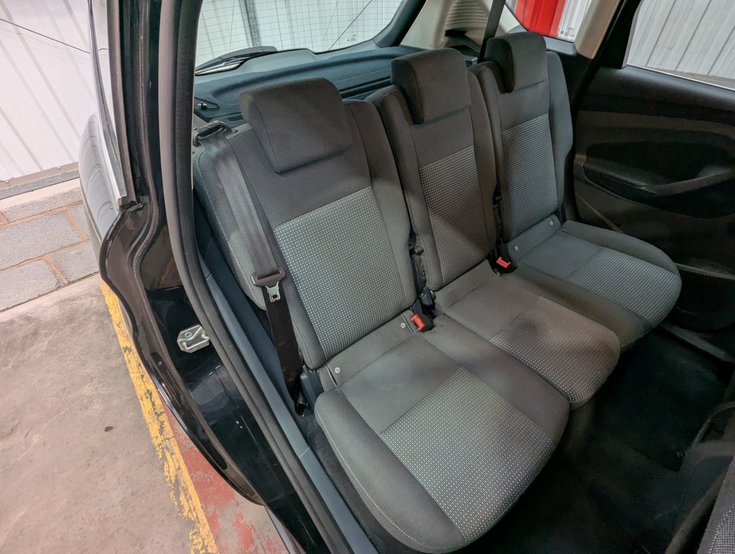 Used Ford C-Max 2014 for sale - 76468813: Photo 22