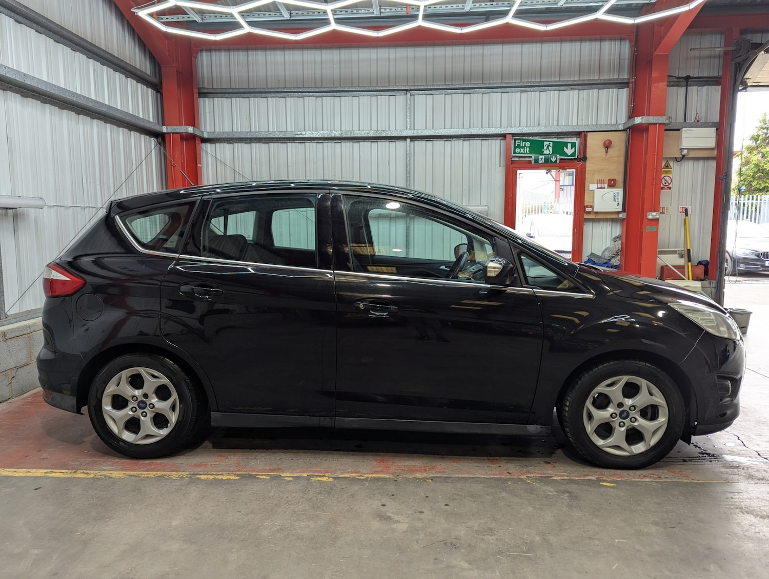 Used Ford C-Max 2014 for sale - 76468813: Photo 4