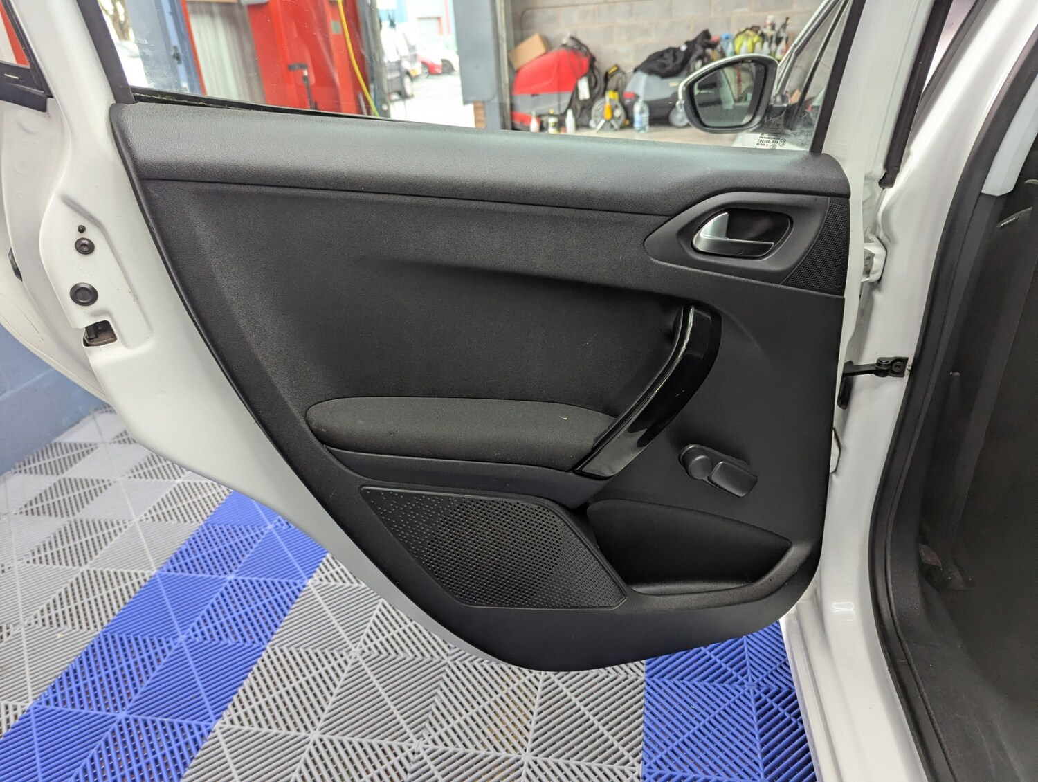 Used Peugeot 208 2013 for sale - 77542735: Photo 17