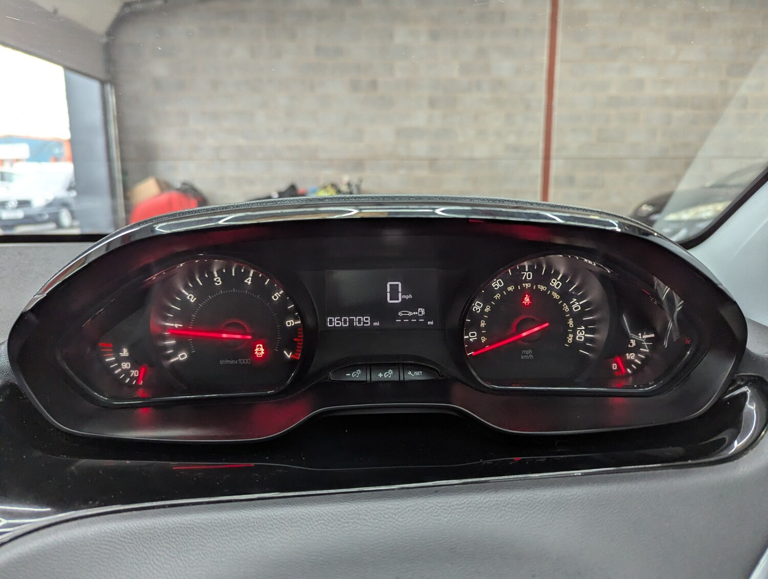 Used Peugeot 208 2013 for sale - 77542735: Photo 21