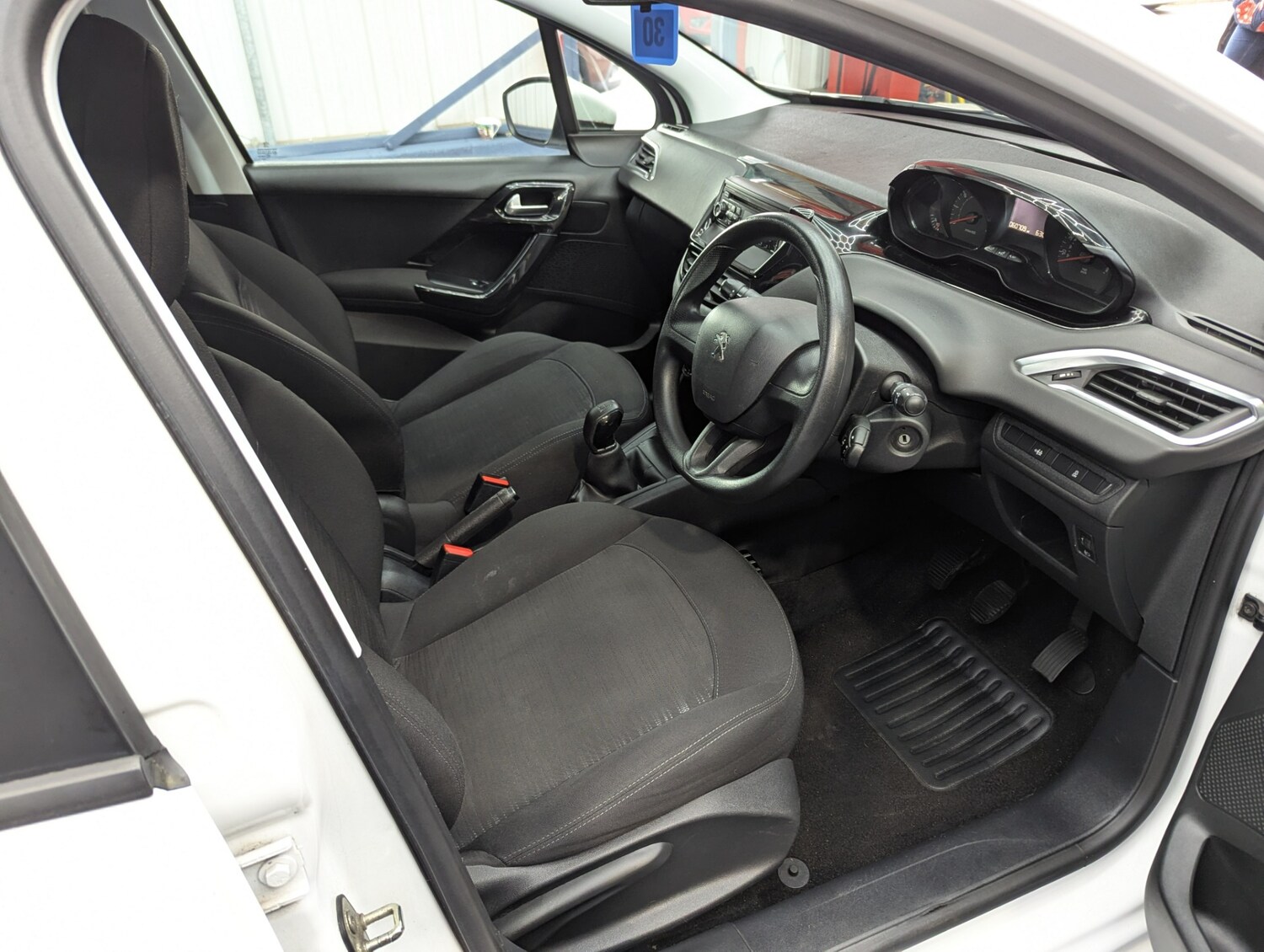 Used Peugeot 208 2013 for sale - 77542735: Photo 7