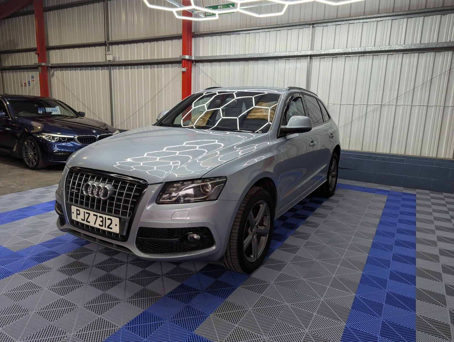 Used Audi Q5 2009 for sale - 76450486: Photo 3