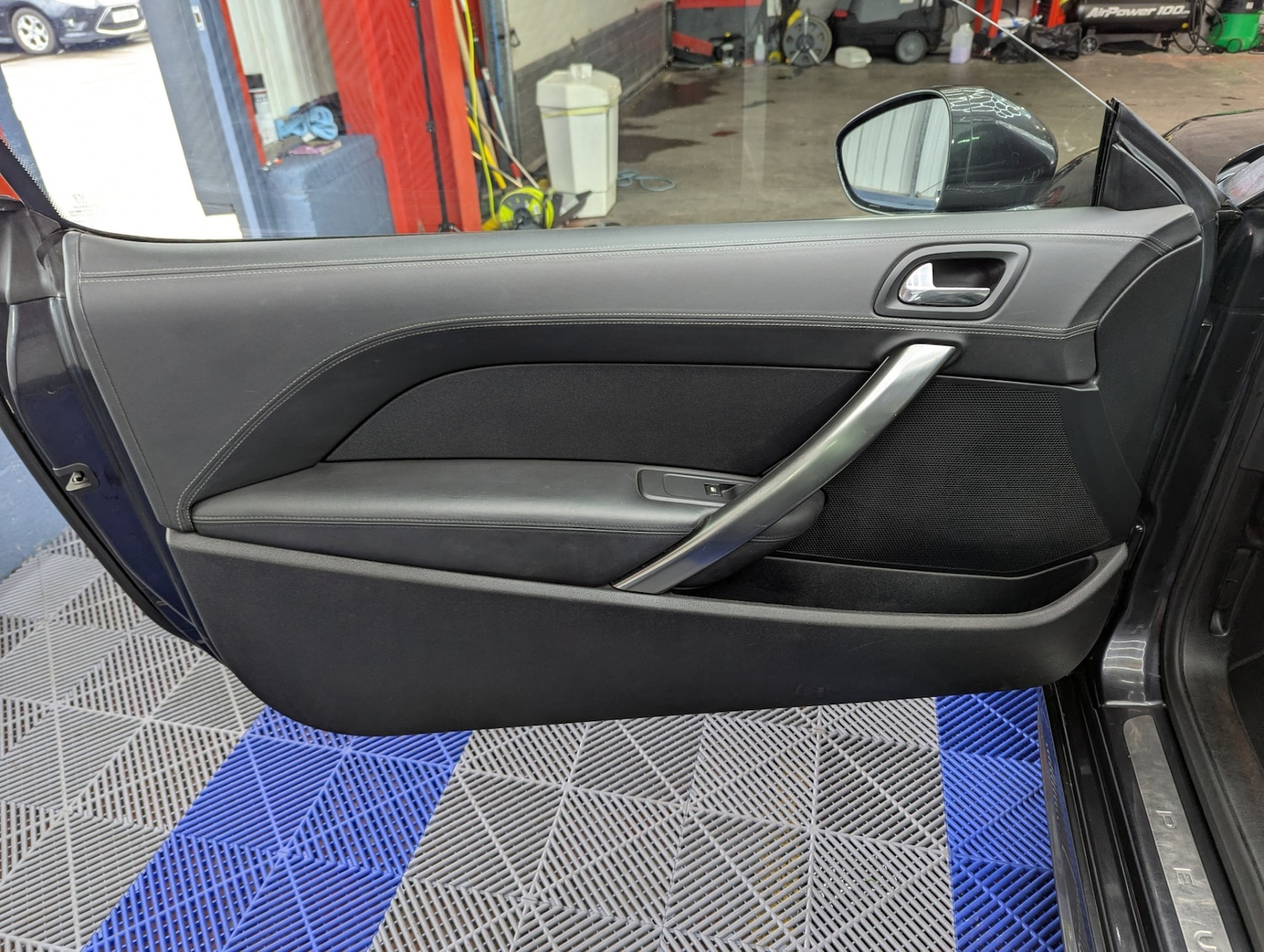 Used Peugeot RCZ 2012 for sale - 77357145: Photo 17