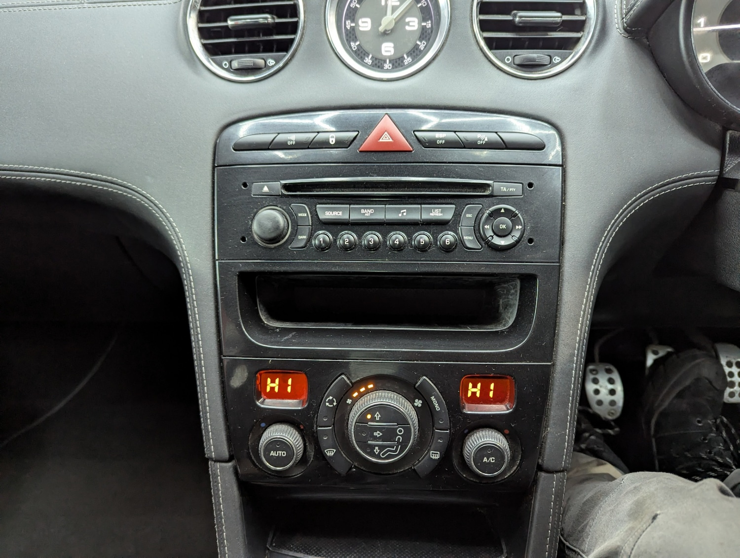 Used Peugeot RCZ 2012 for sale - 77357145: Photo 24