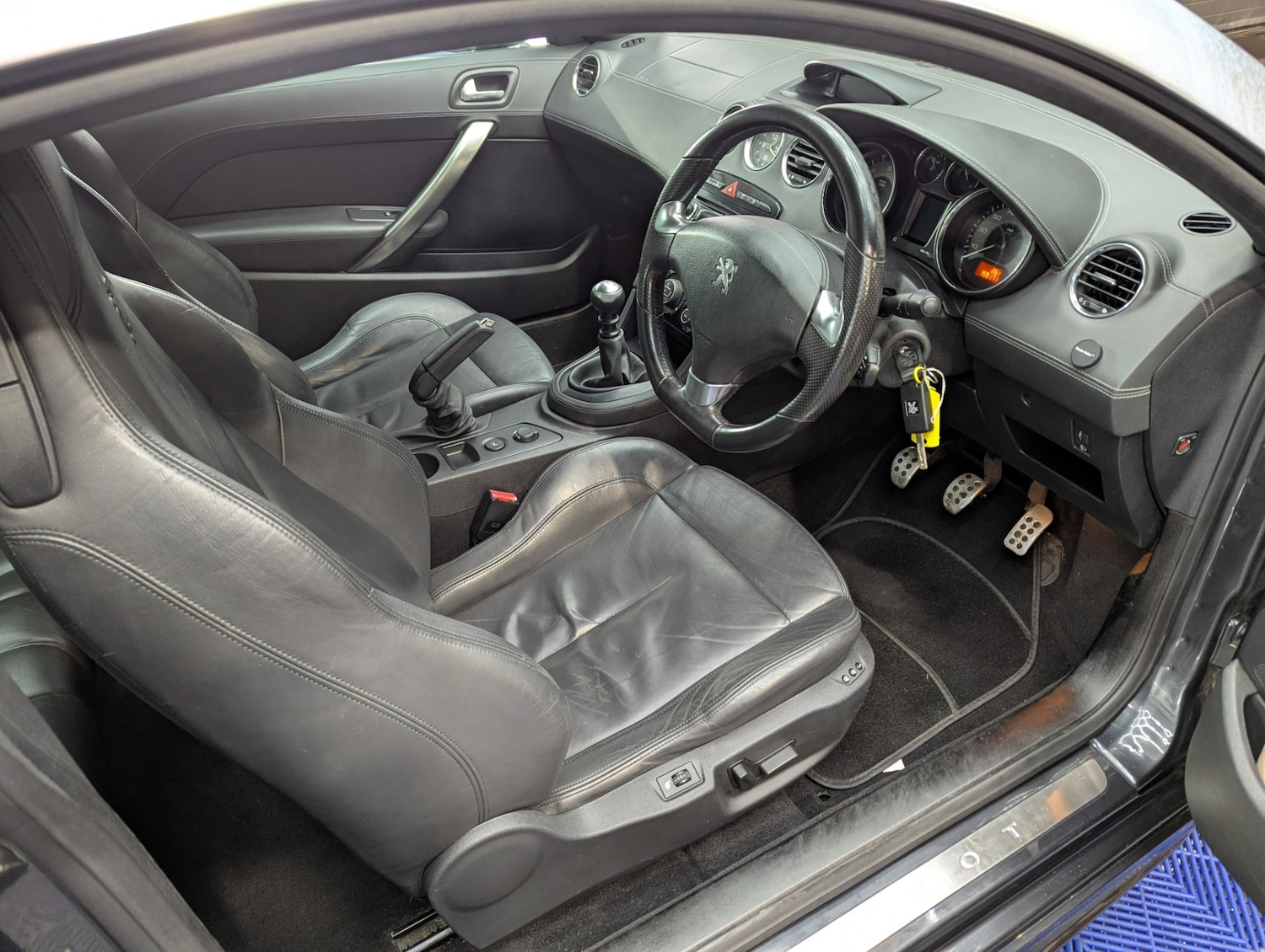 Used Peugeot RCZ 2012 for sale - 77357145: Photo 8