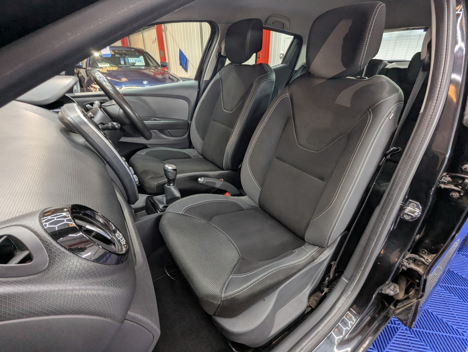 Used Renault Clio 2018 for sale - 76749049: Photo 10