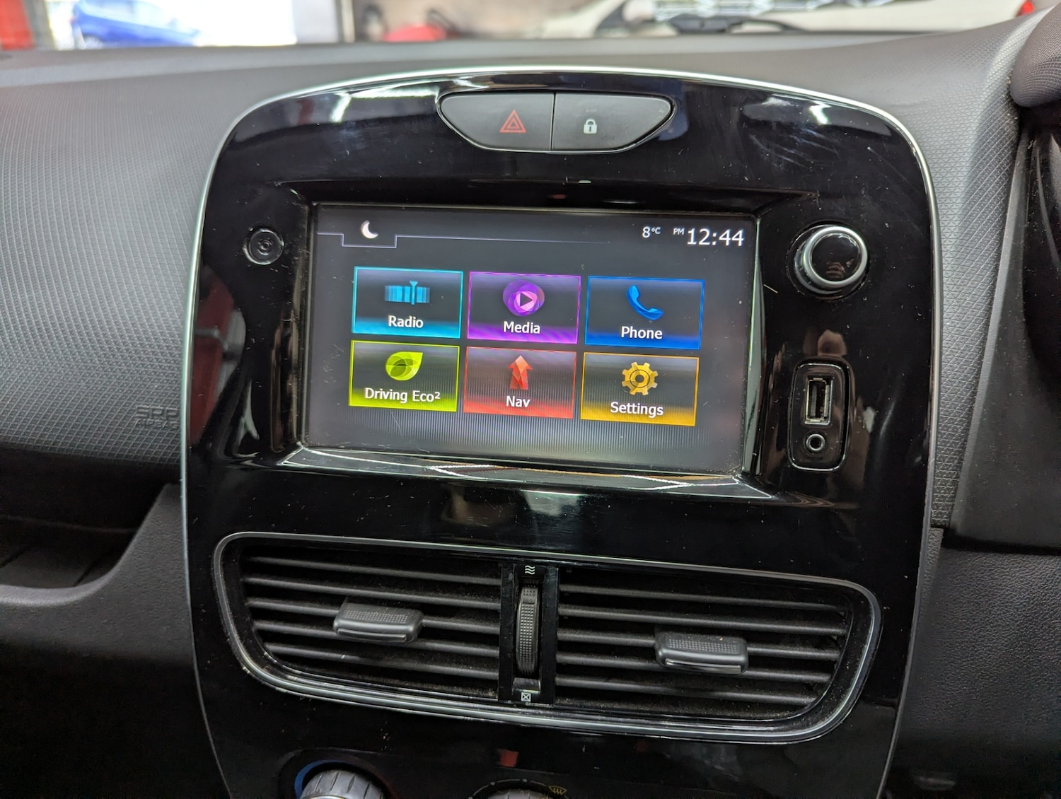 Used Renault Clio 2018 for sale - 76749049: Photo 20