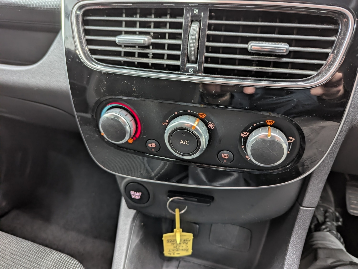 Used Renault Clio 2018 for sale - 76749049: Photo 23