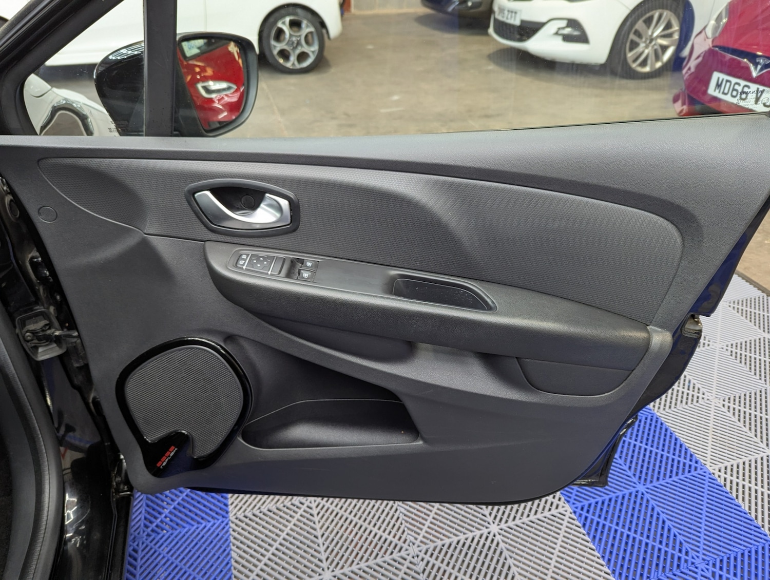 Used Renault Clio 2018 for sale - 76749049: Photo 27