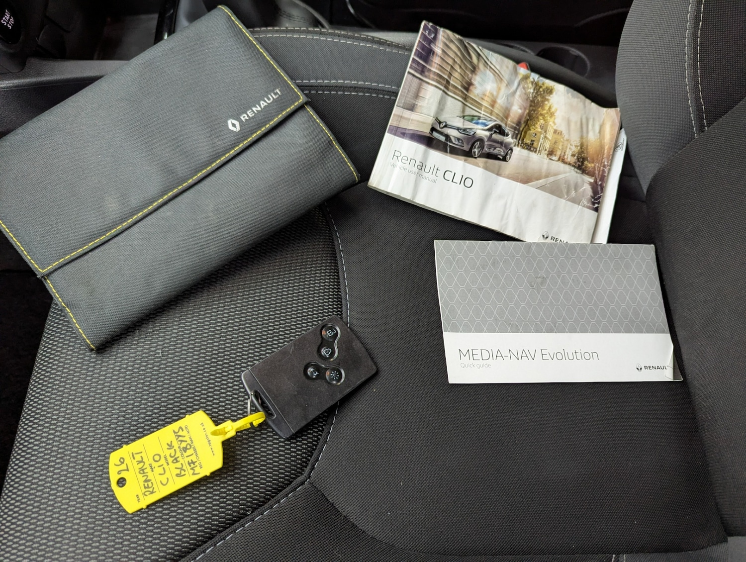 Used Renault Clio 2018 for sale - 76749049: Photo 38