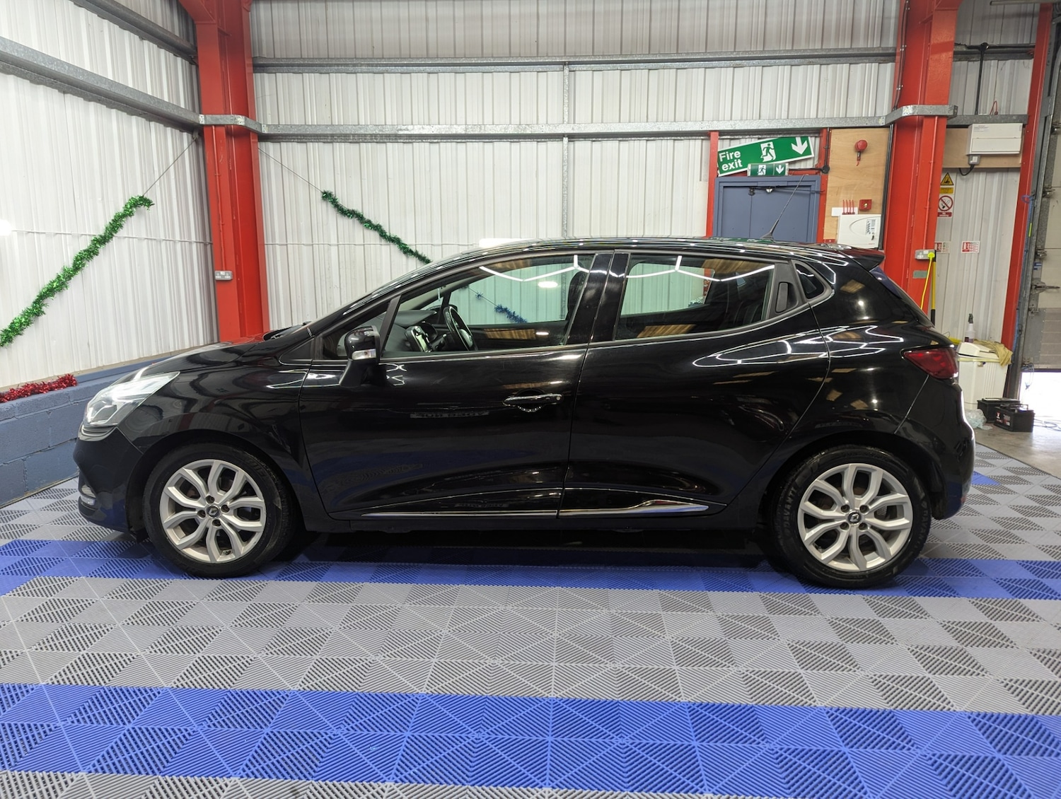Used Renault Clio 2018 for sale - 76749049: Photo 5