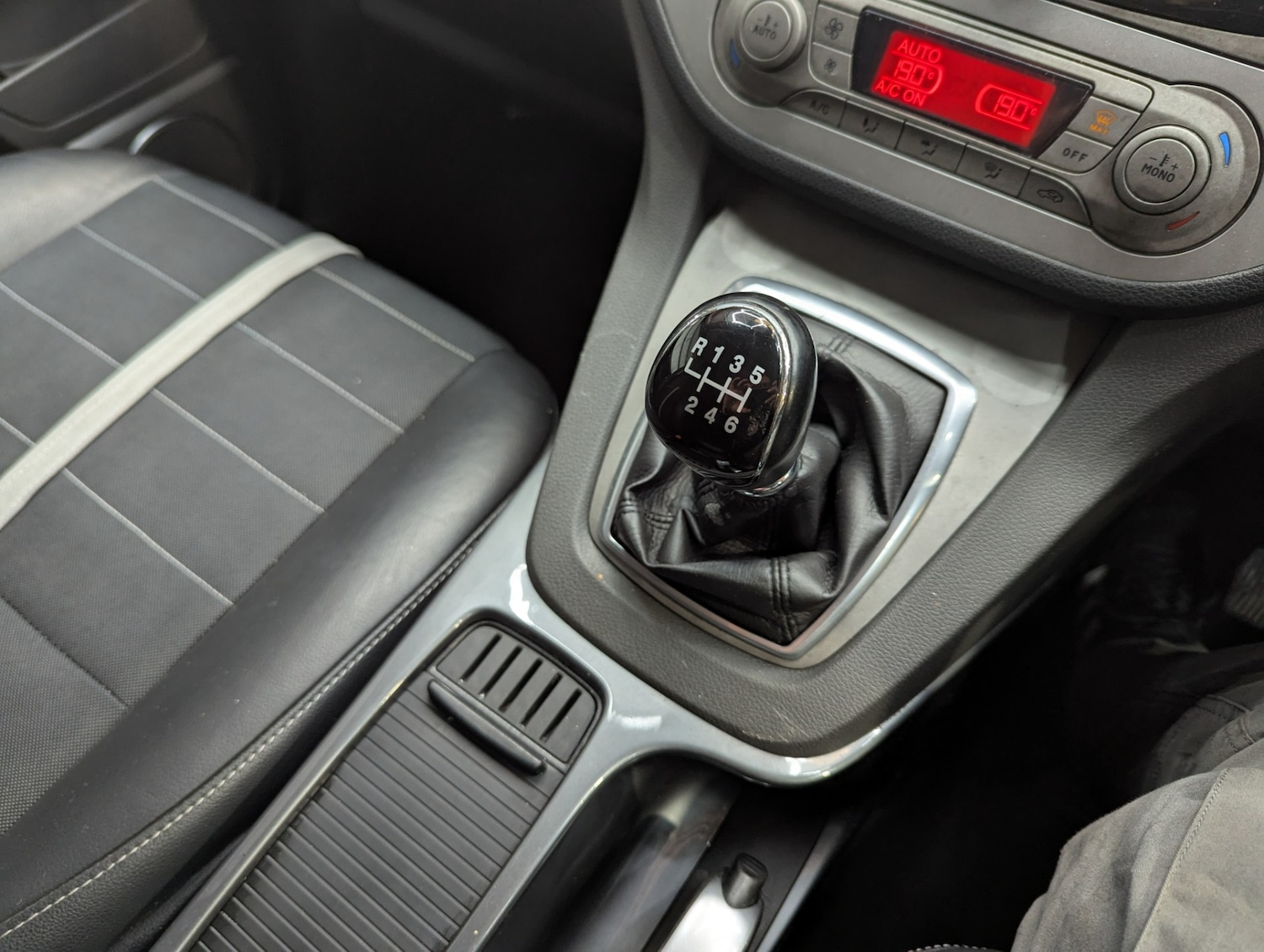 Used Ford Kuga 2010 for sale - 76467951: Photo 17