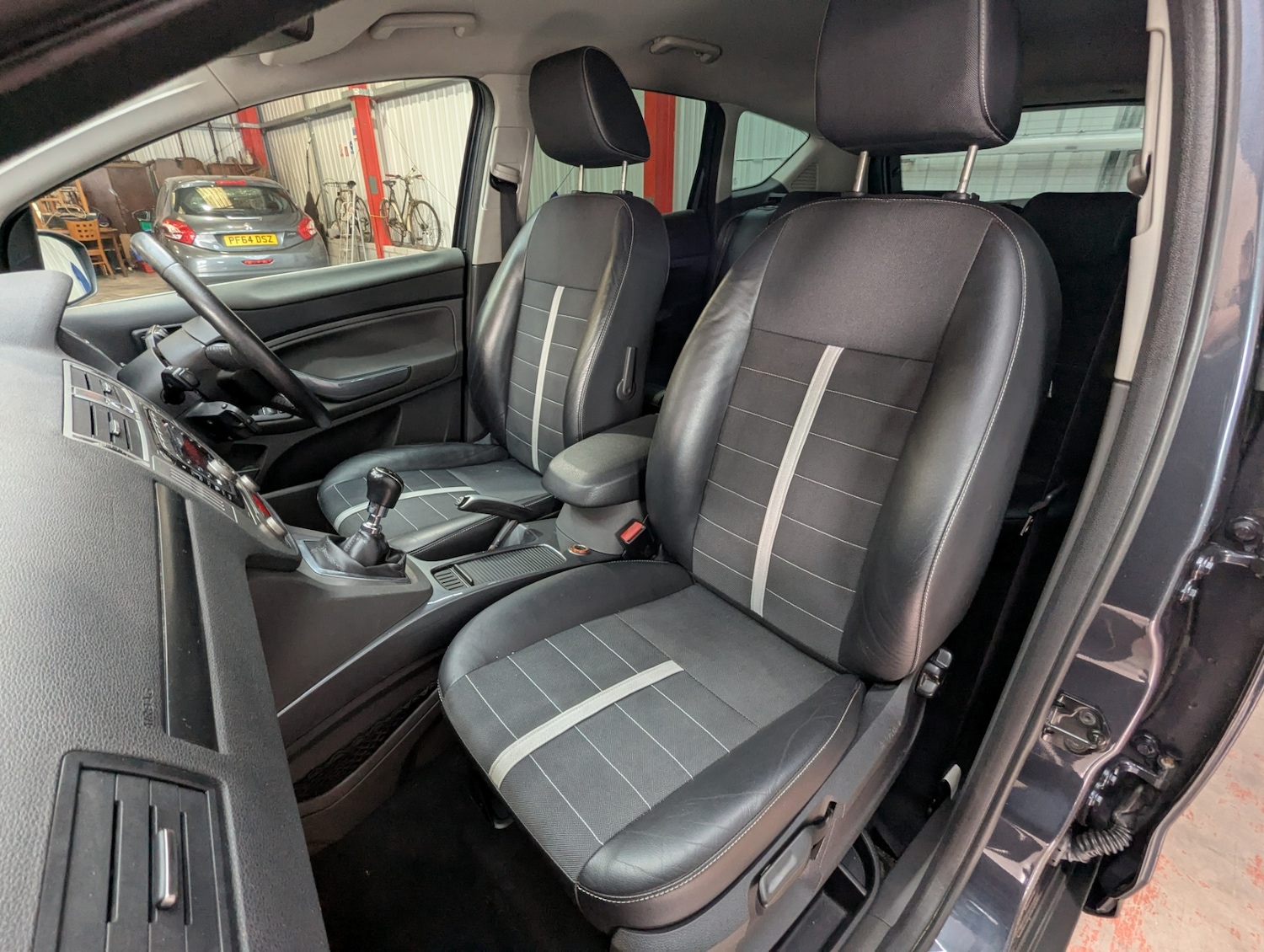 Used Ford Kuga 2010 for sale - 76467951: Photo 21