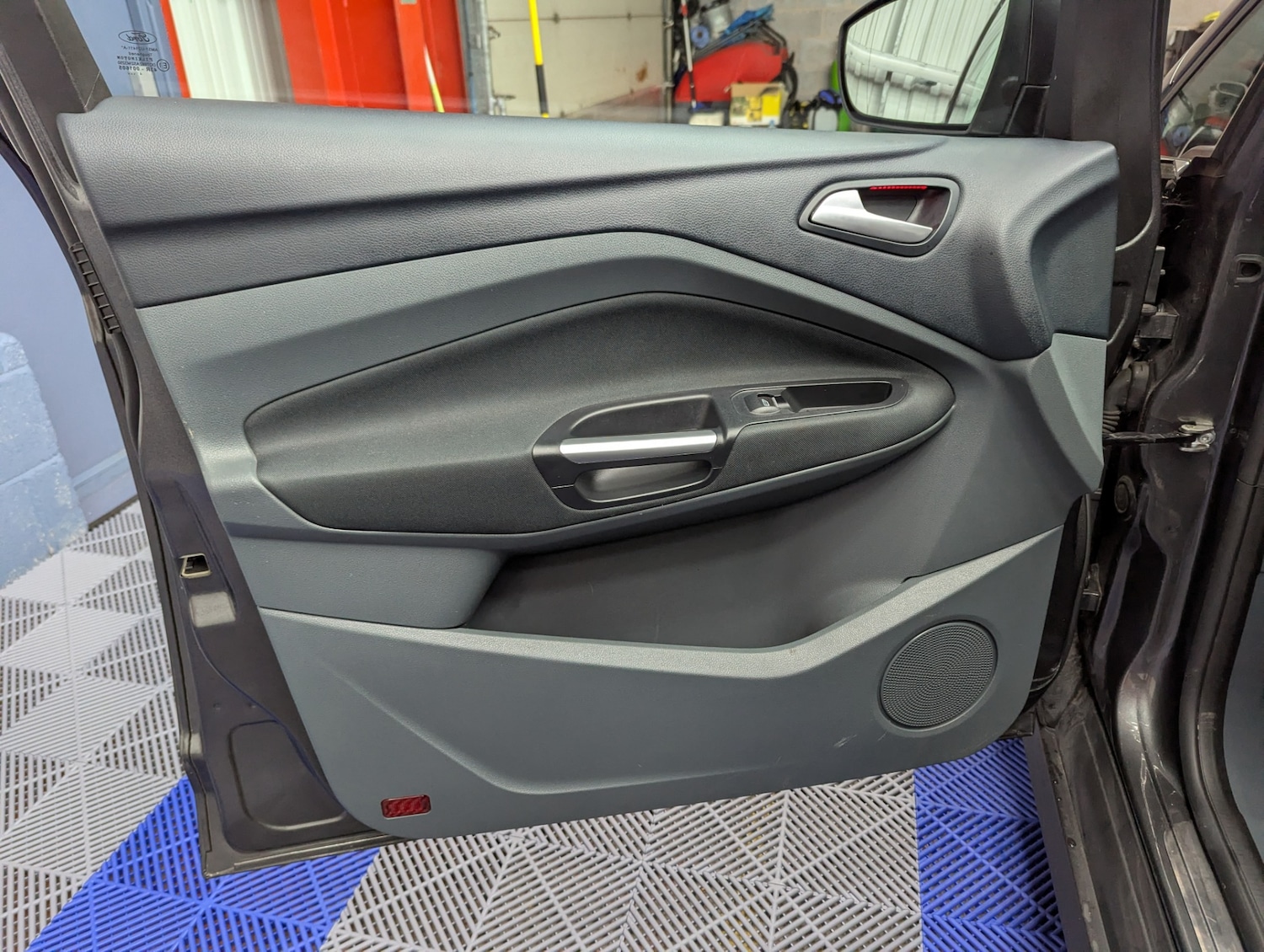 Used Ford C-Max 2015 for sale - 76792942: Photo 24