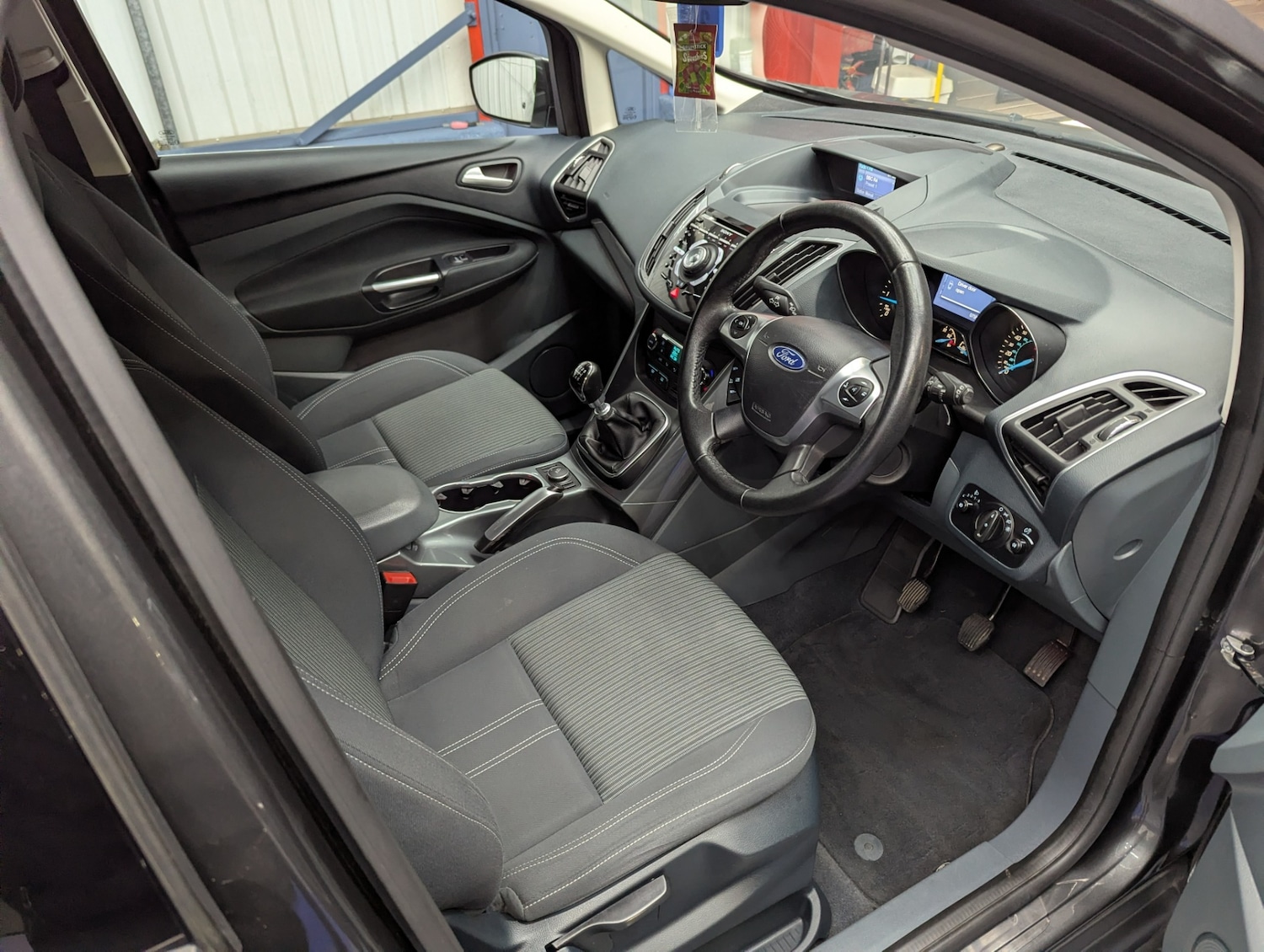 Used Ford C-Max 2015 for sale - 76792942: Photo 25