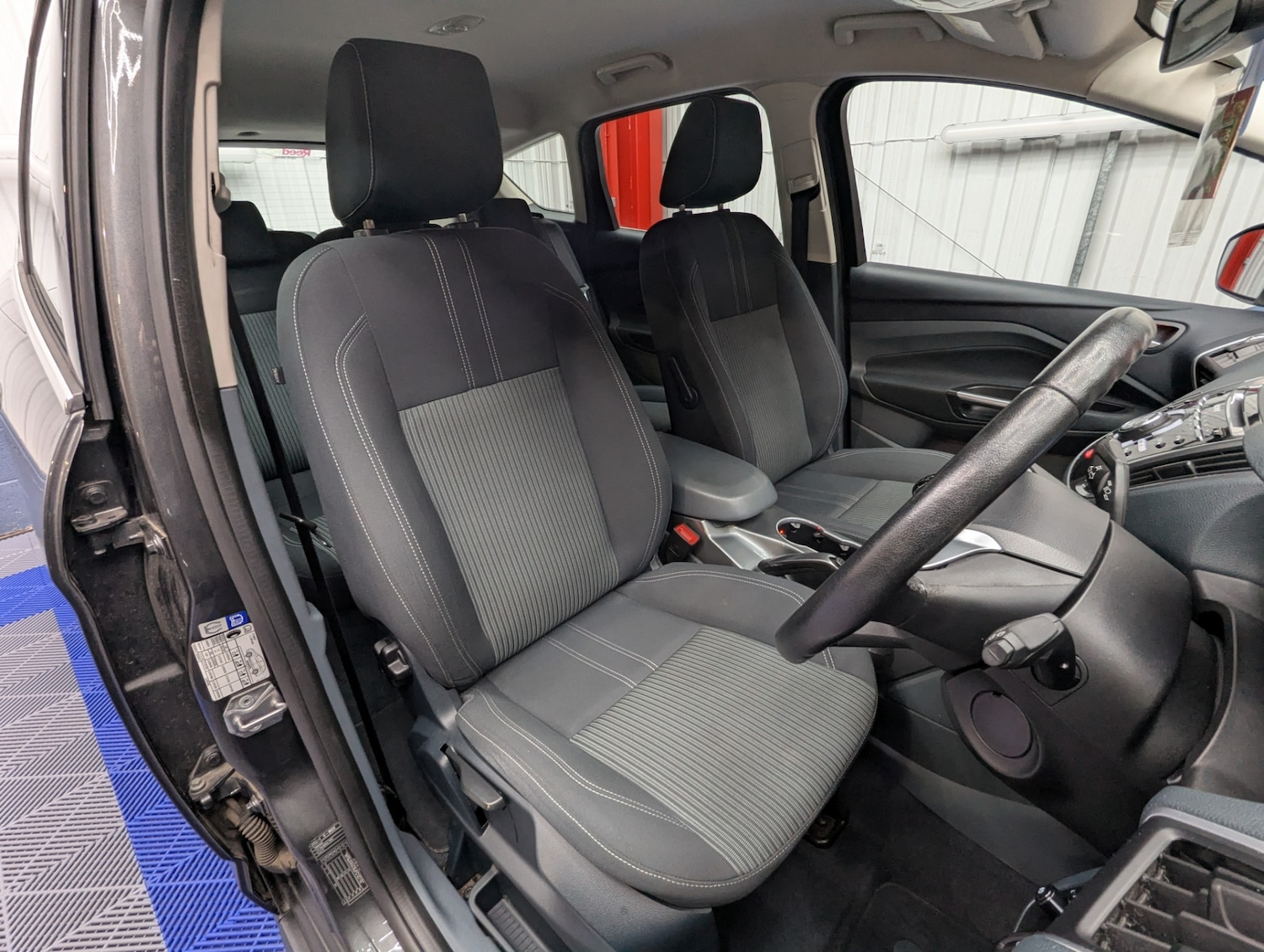 Used Ford C-Max 2015 for sale - 76792942: Photo 26