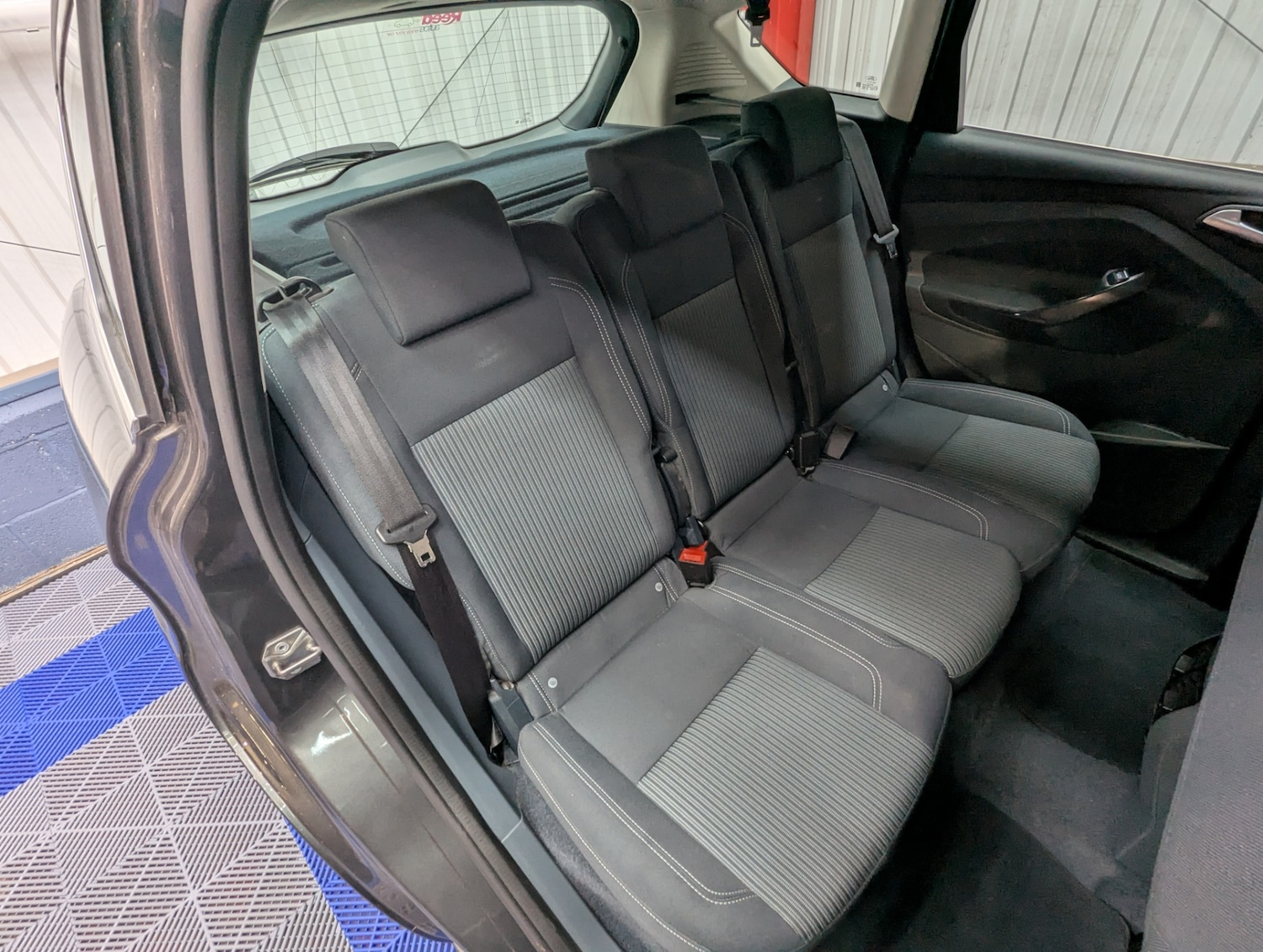 Used Ford C-Max 2015 for sale - 76792942: Photo 32