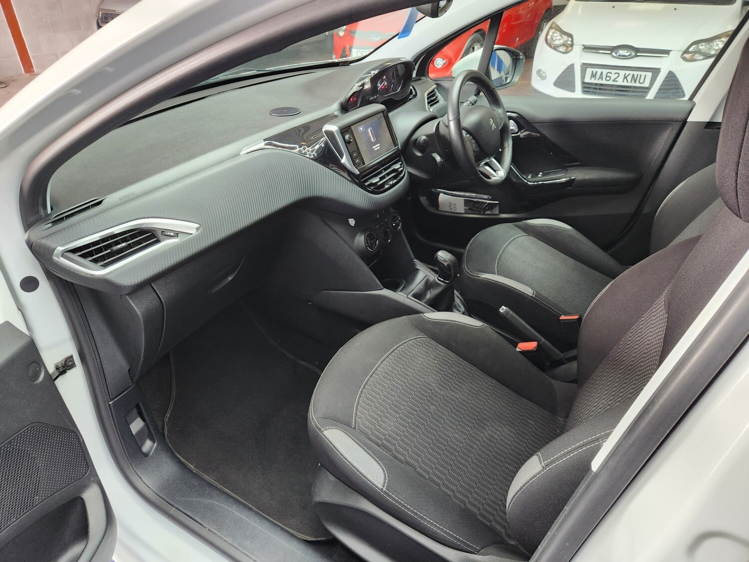 Used Peugeot 208 2015 for sale - 78039252: Photo 10