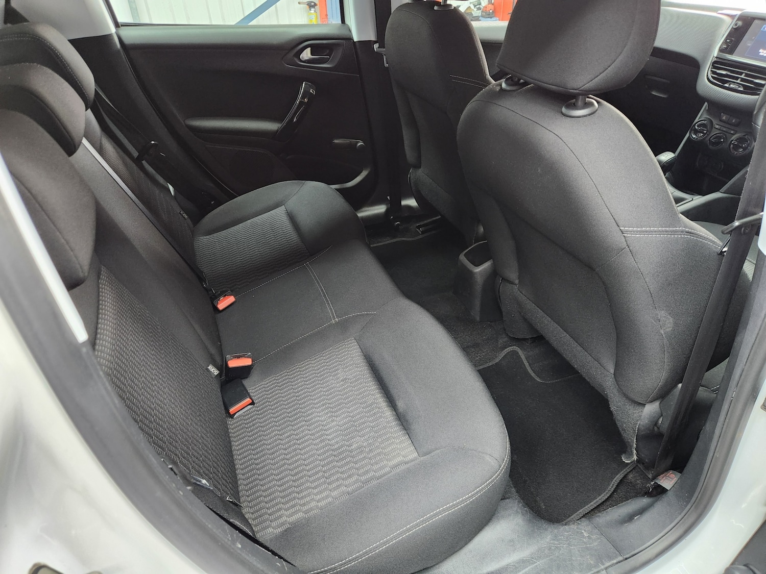 Used Peugeot 208 2015 for sale - 78039252: Photo 14