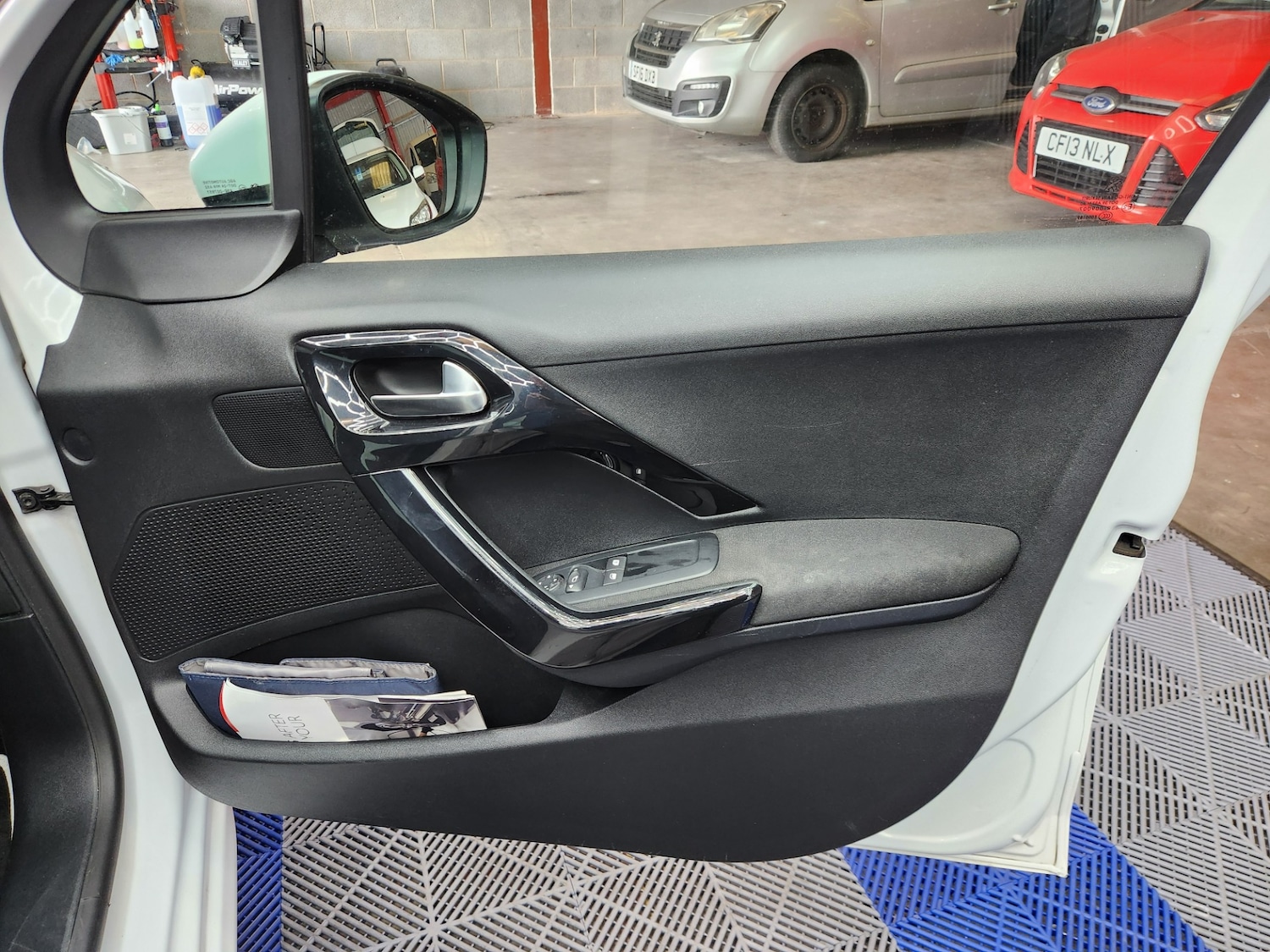 Used Peugeot 208 2015 for sale - 78039252: Photo 17