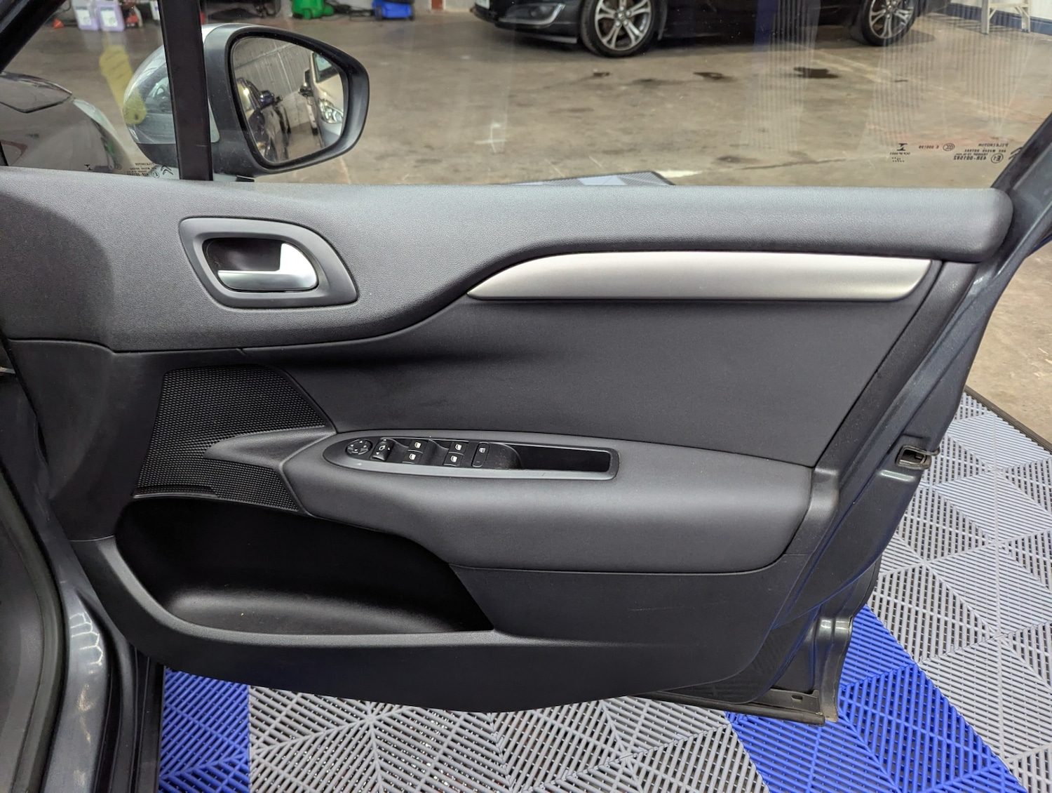 Used Citroen C4 2014 for sale - 77543847: Photo 28