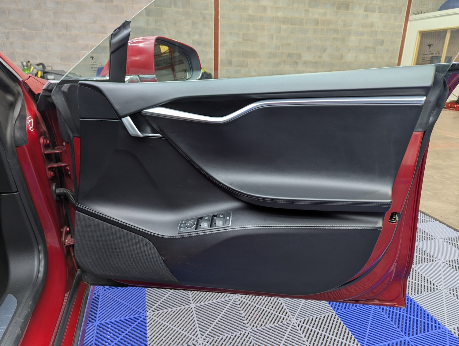 Used Tesla Model S 2017 for sale - 76427749: Photo 24