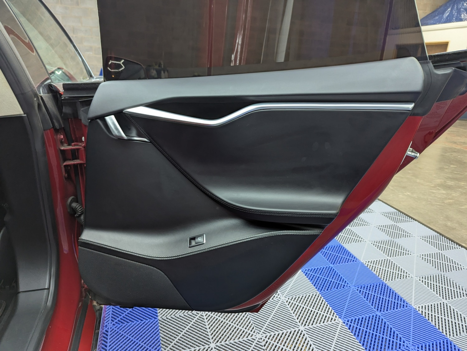 Used Tesla Model S 2017 for sale - 76427749: Photo 25