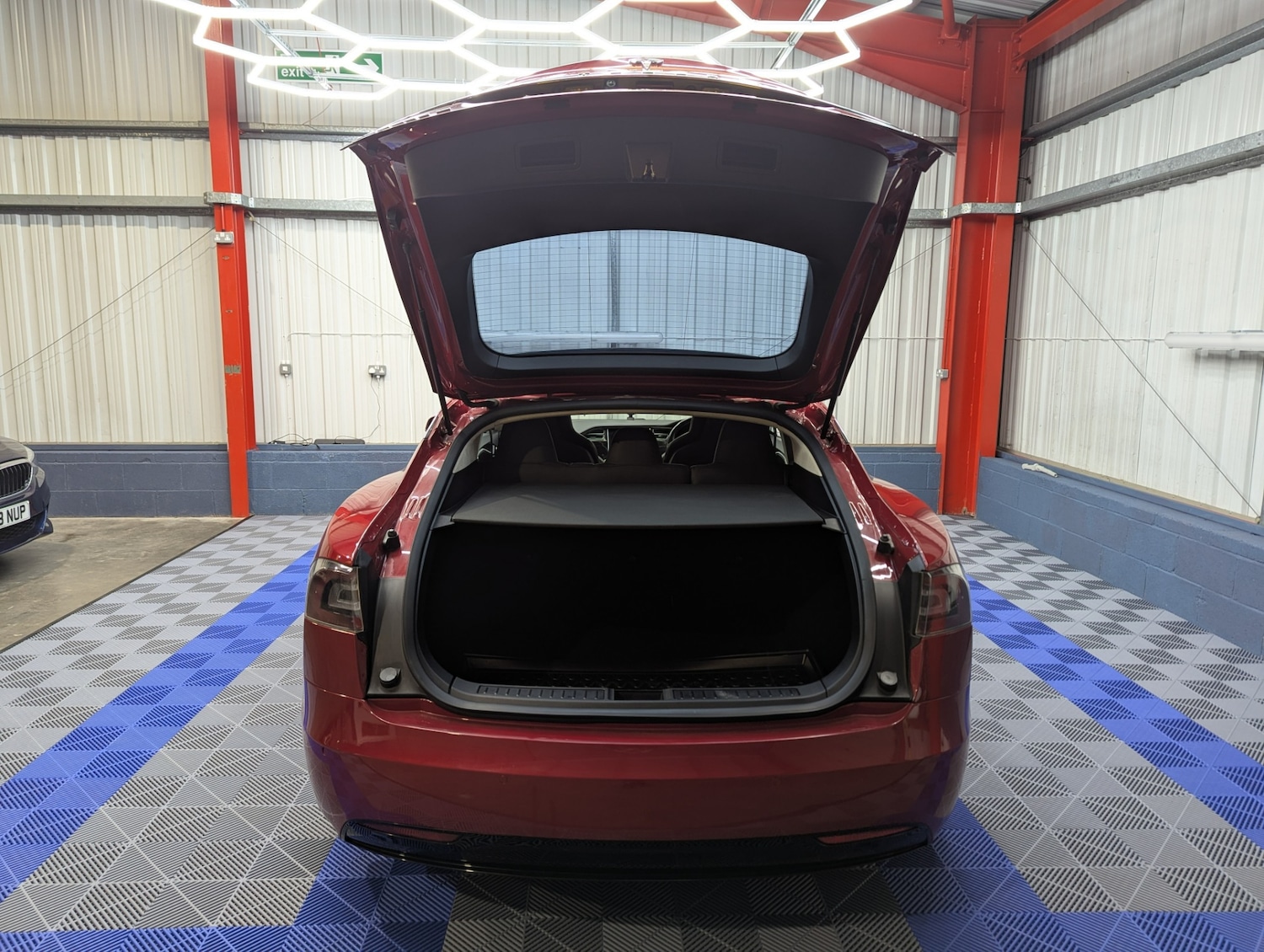 Used Tesla Model S 2017 for sale - 76427749: Photo 37