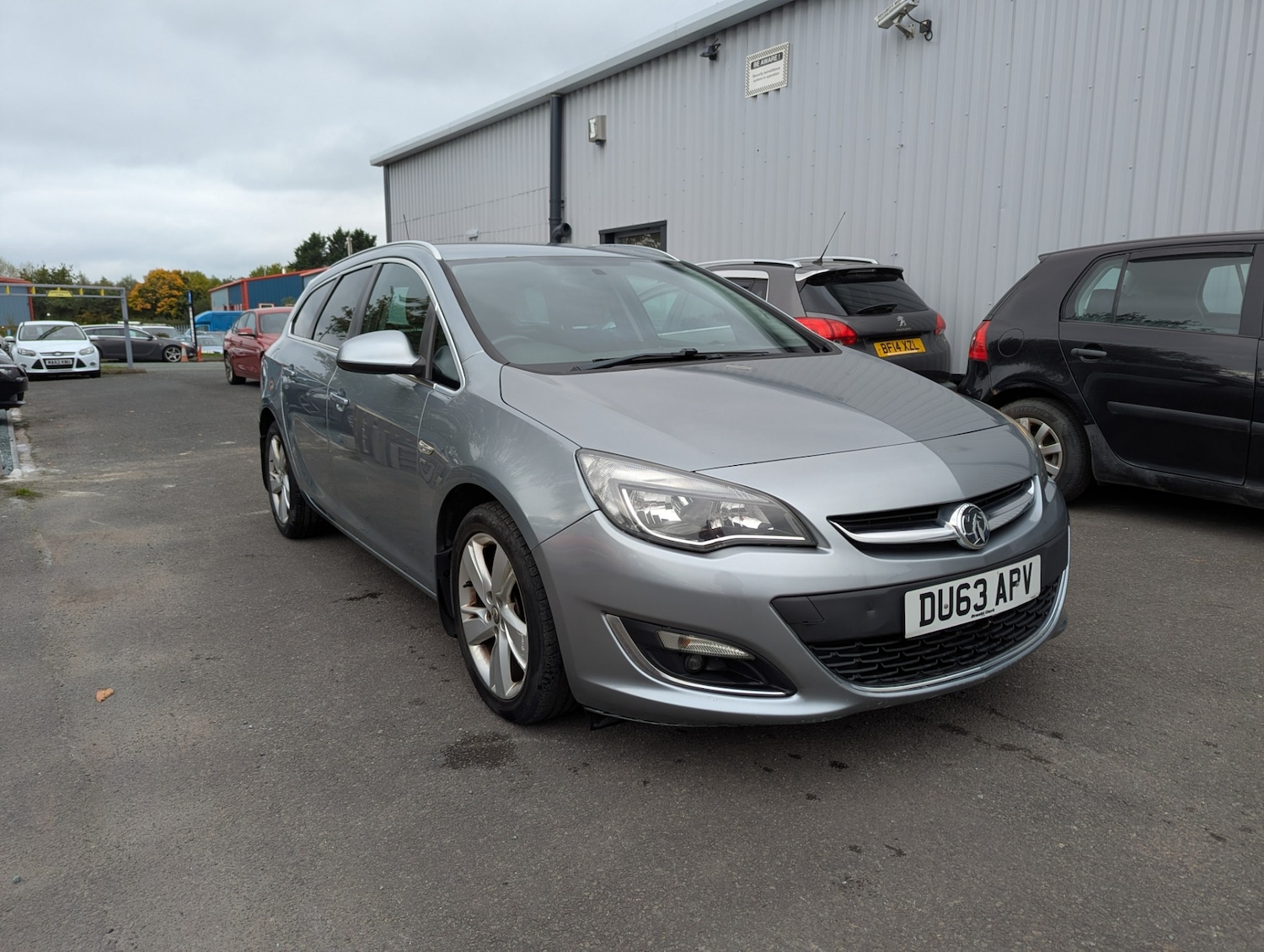 Used Vauxhall Astra 2013 for sale - 76436870: Photo 1