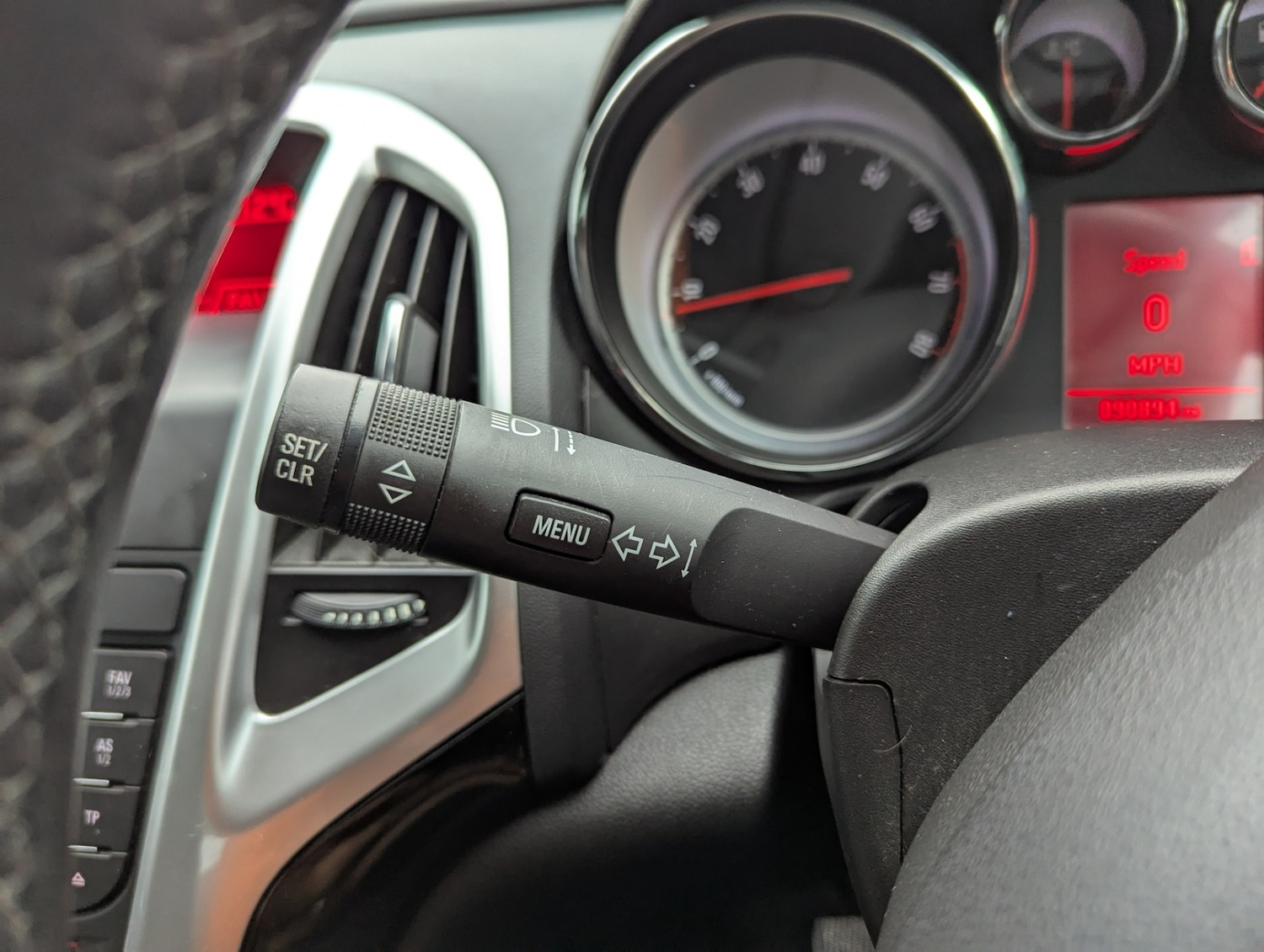 Used Vauxhall Astra 2013 for sale - 76436870: Photo 12