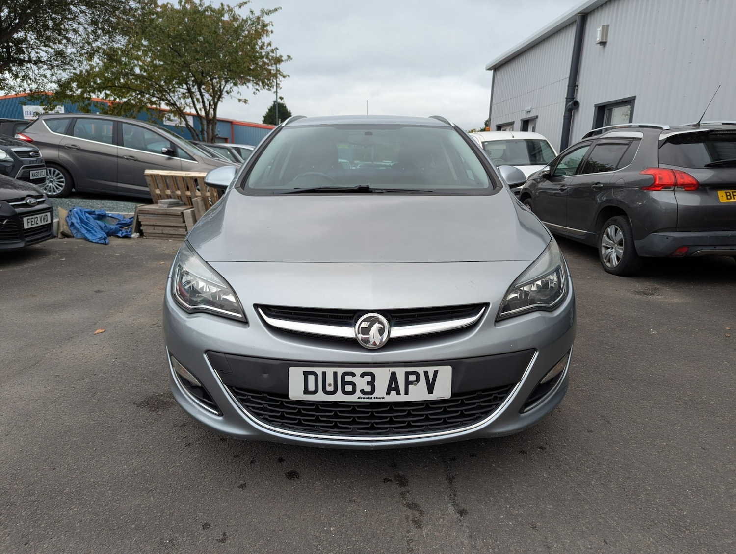 Used Vauxhall Astra 2013 for sale - 76436870: Photo 2
