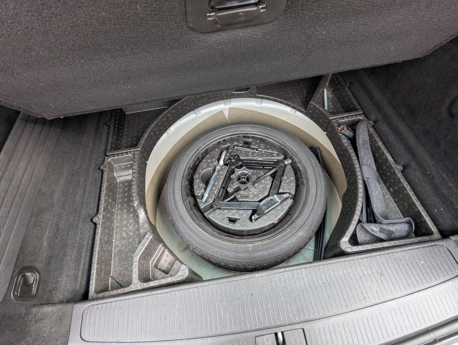 Used Vauxhall Astra 2013 for sale - 76436870: Photo 29