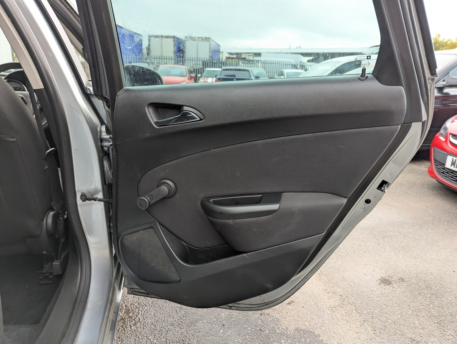 Used Vauxhall Astra 2013 for sale - 76436870: Photo 32