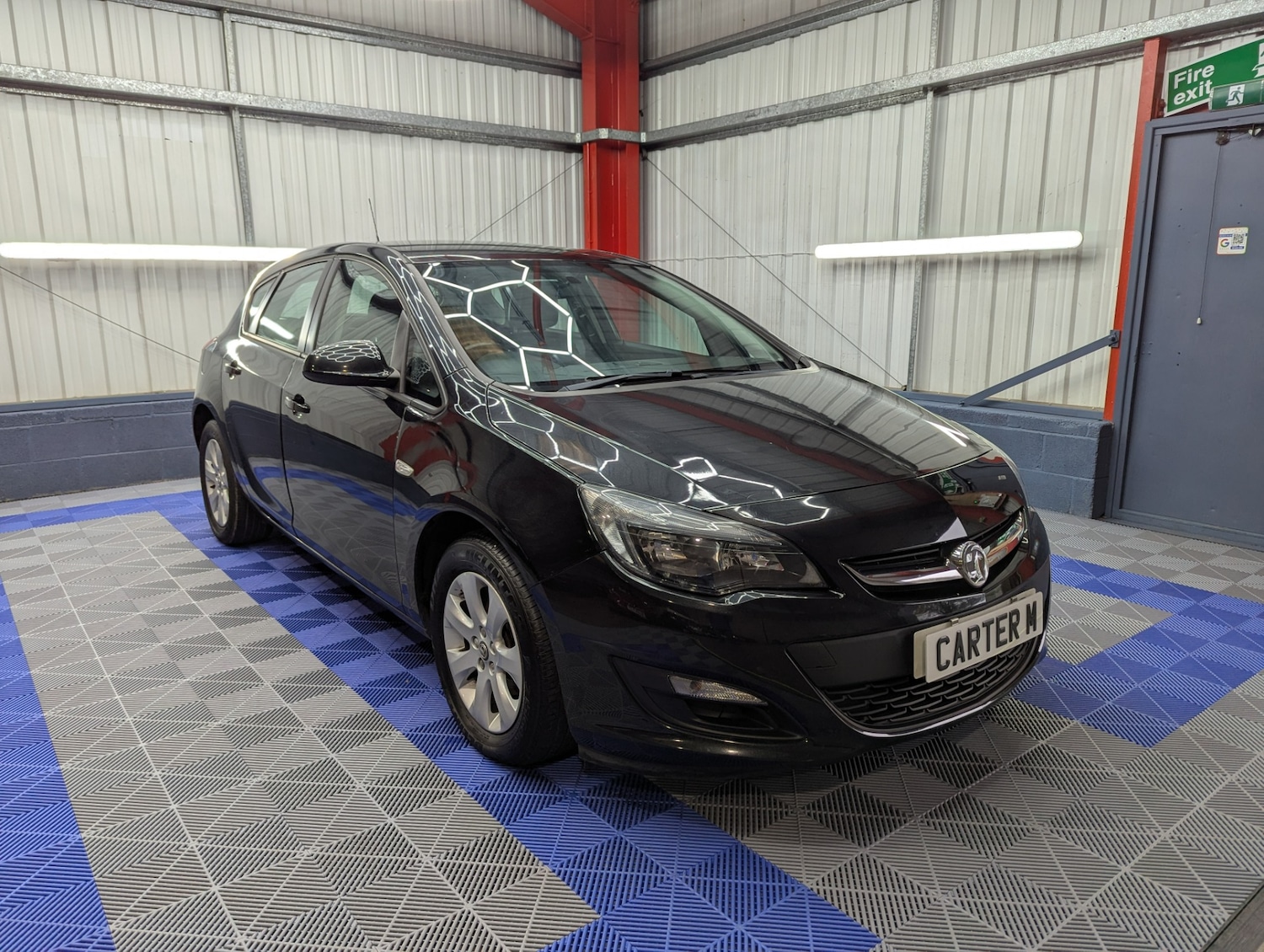 Used Vauxhall Astra 2015 for sale - 76588879: Photo 1
