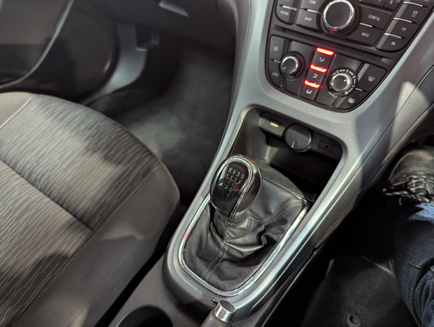 Used Vauxhall Astra 2015 for sale - 76588879: Photo 30