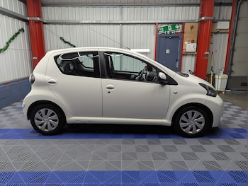 Used Toyota AYGO 2012 for sale - 77012945: Photo